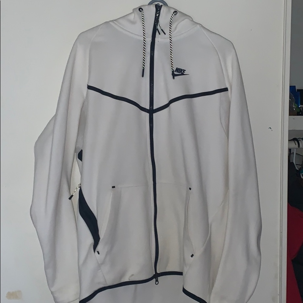 Nike tech fleece sweater